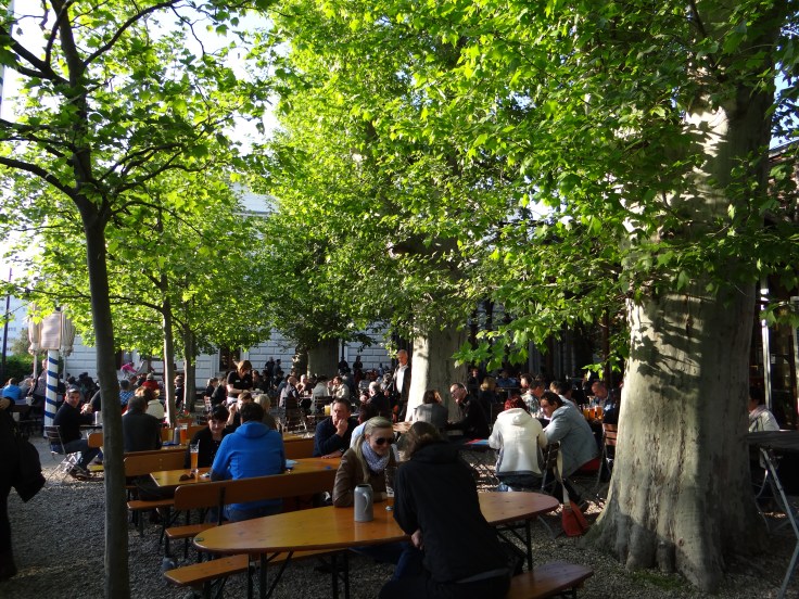 The leafy beer garden at Bayerischer Bahnhof.