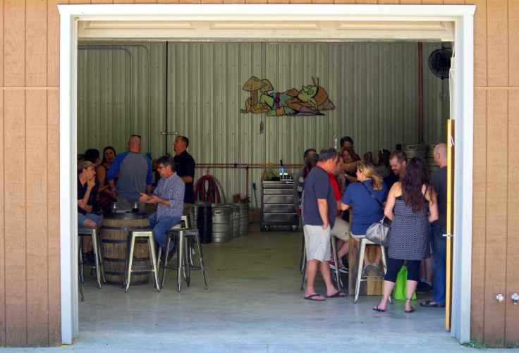 HoofHearted_Taproom2